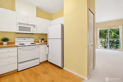 11890 NE 163rd Place #22-3, Bothell, WA 98011 - Photo 8