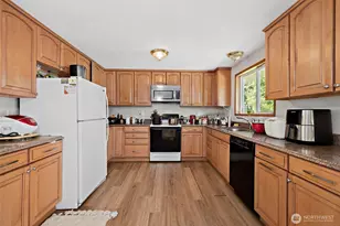 2521 Talbot Crest Dr S, Renton, WA 98055 - Photo 10