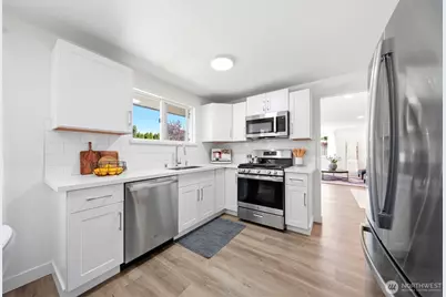 1615 N 196th Place, Edmonds, WA 98133 - Photo 8