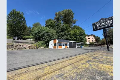 10401 Lake City Way NE, Seattle, WA 98125 - Photo 12