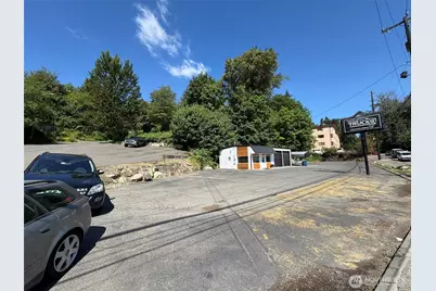 10401 Lake City Way NE, Seattle, WA 98125 - Photo 6