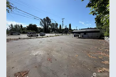 10401 Lake City Way NE, Seattle, WA 98125 - Photo 14