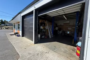 10401 Lake City Way NE, Seattle, WA 98125 - Photo 26