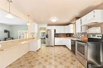 310 Scotland Drive, Camano Island, WA 98282 - Photo 8