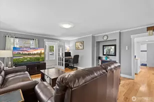4240 S Rose St, Seattle, WA 98118 - Photo 6