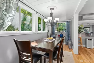 4240 S Rose St, Seattle, WA 98118 - Photo 8