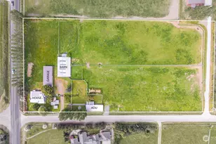 5392 Shore Meadow Rd, Freeland, WA 98249 - Photo 2
