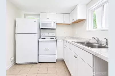 13404 Military Road S, Tukwila, WA 98168 - Photo 14