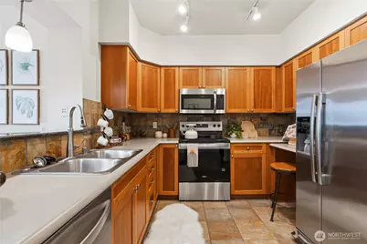 1545 NW 57th St #611, Seattle, WA 98107 - Photo 4
