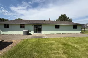 890 E Kennedy Ave, Hermiston, OR 97838 - Photo 8