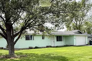 890 E Kennedy Ave, Hermiston, OR 97838 - Photo 1