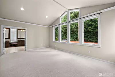 21250 NE 9th Place, Sammamish, WA 98074 - Photo 24