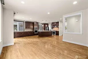 21250 NE 9th Pl, Sammamish, WA 98074 - Photo 18