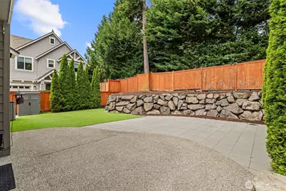 21250 NE 9th Place, Sammamish, WA 98074 - Photo 36