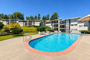 811 126th Pl NE, Bellevue, WA 98005 - Photo 16