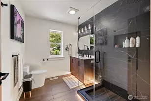 15038 Beach Dr NE, Lake Forest Park, WA 98155 - Photo 32