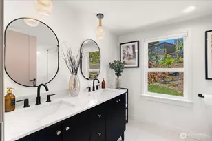 15038 Beach Dr NE, Lake Forest Park, WA 98155 - Photo 18