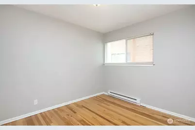 717 3rd Avenue N, Seattle, WA 98109 - Photo 18