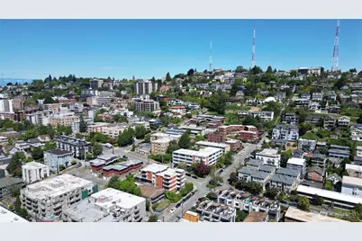 717 3rd Avenue N, Seattle, WA 98109 - Photo 10