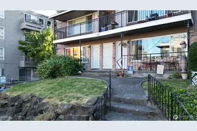 717 3rd Avenue N, Seattle, WA 98109 - Photo 4