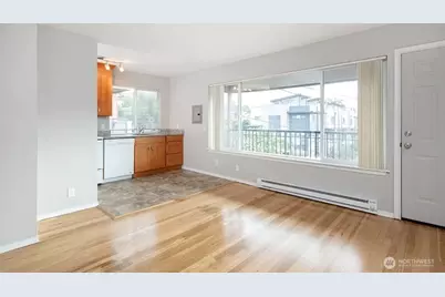 717 3rd Avenue N, Seattle, WA 98109 - Photo 14