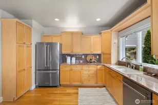 2711 4th Ave W, Seattle, WA 98119 - Photo 14