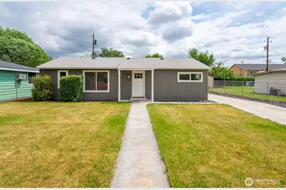 1517 N Mary Street, Moses Lake, WA 98837 - Photo 1