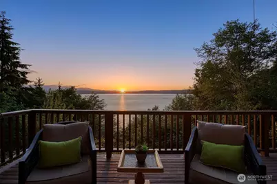 30050 Scenic Drive NE, Poulsbo, WA 98370 - Photo 2