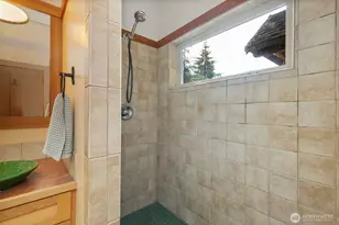 30050 Scenic Dr NE, Poulsbo, WA 98370 - Photo 24