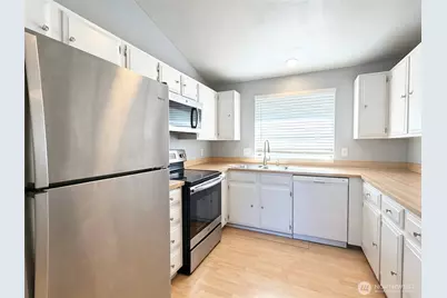 1313 W James Street #11, Kent, WA 98032 - Photo 4