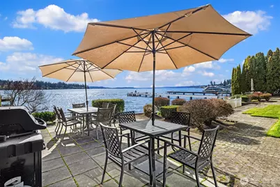 9039 NE Juanita Drive #304, Kirkland, WA 98034 - Photo 2
