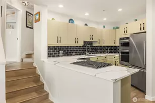 9039 NE Juanita Dr, Kirkland, WA 98034 - Photo 16