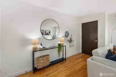 7106 California Avenue SW #101, Seattle, WA 98136 - Photo 4