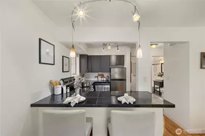 7106 California Avenue SW #101, Seattle, WA 98136 - Photo 8