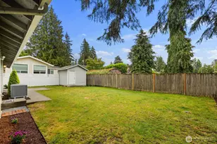10717 Phinney Ave N, Seattle, WA 98133 - Photo 26