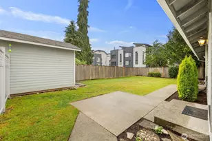 10717 Phinney Ave N, Seattle, WA 98133 - Photo 24