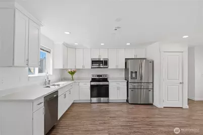 11546 85th Avenue S, Seattle, WA 98178 - Photo 6
