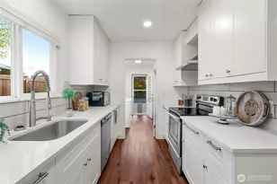 14341 Interlake Ave N, Seattle, WA 98133 - Photo 8