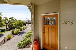2026 I Ave, Anacortes, WA 98221 - Photo 2