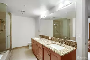 10650 NE 9th Pl, Bellevue, WA 98004 - Photo 16