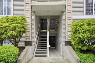 25235 SE Klahanie Blvd, Sammamish, WA 98029 - Photo 2