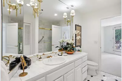 10000 Meydenbauer Way SE #1, Bellevue, WA 98004 - Photo 22