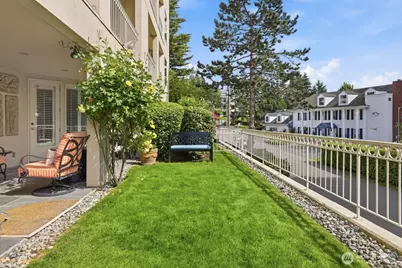 10000 Meydenbauer Way SE #1, Bellevue, WA 98004 - Photo 36