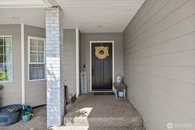 920 Alderwood Lane, Sedro Woolley, WA 98284 - Photo 2