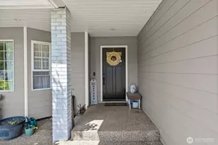 920 Alderwood Ln, Sedro Woolley, WA 98284 - Photo 2