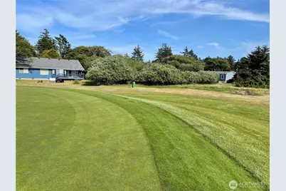 301 Octopus Avenue NE, Ocean Shores, WA 98569 - Photo 12