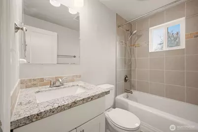 748 S Kenyon Street, Seattle, WA 98108 - Photo 14