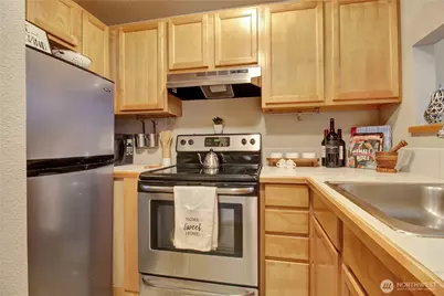 1126 N 198th Street #B-302, Shoreline, WA 98133 - Photo 8