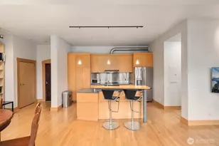 81 Vine St, Seattle, WA 98121 - Photo 12