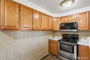 10615 1st Ave S, Seattle, WA 98168 - Photo 6